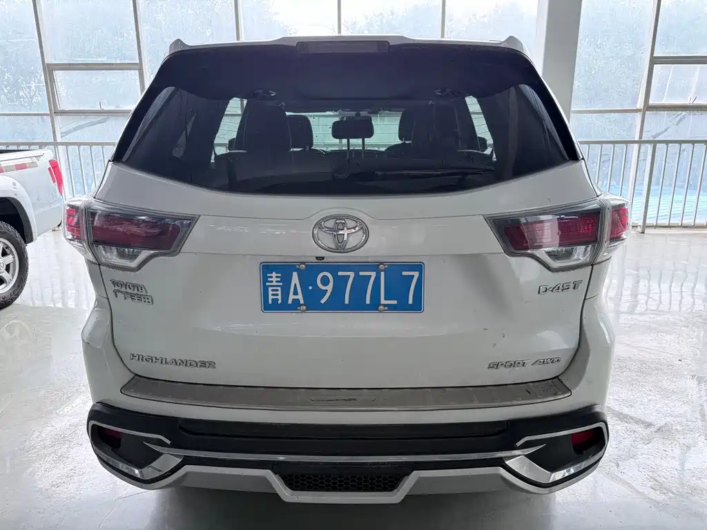 Toyota Highlander — миниатюра 17