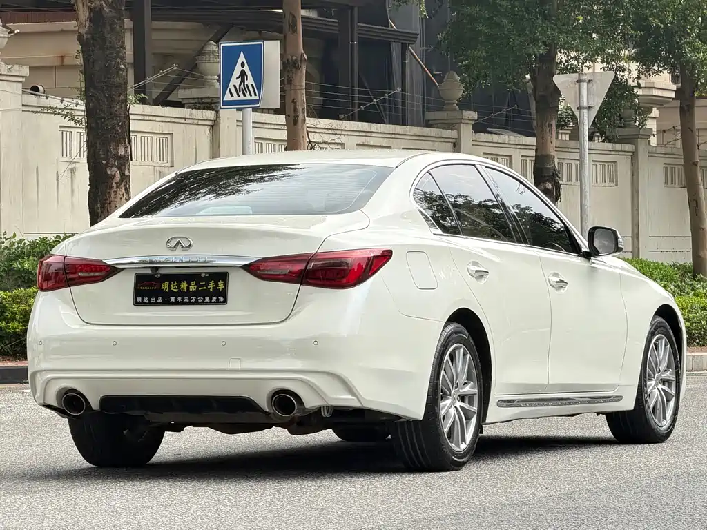 Infiniti Q50L — миниатюра 15