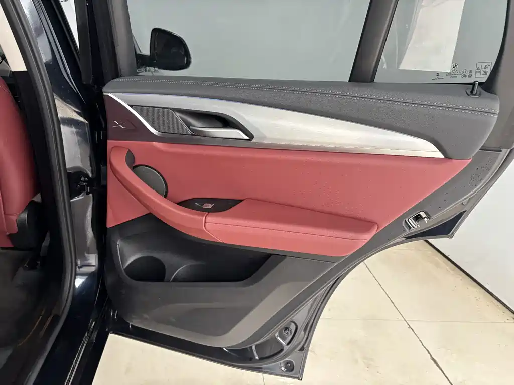 BMW iX3 — миниатюра 24