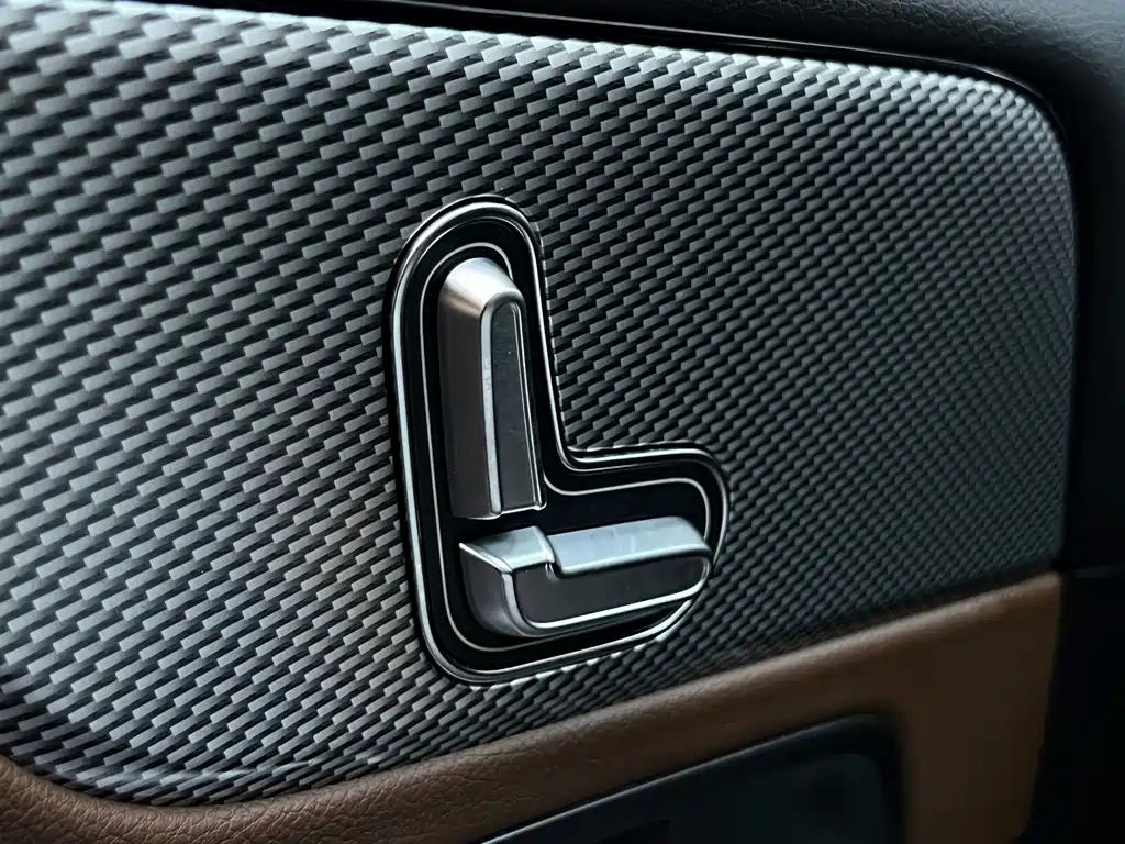 Mercedes-Benz GLB — миниатюра 12