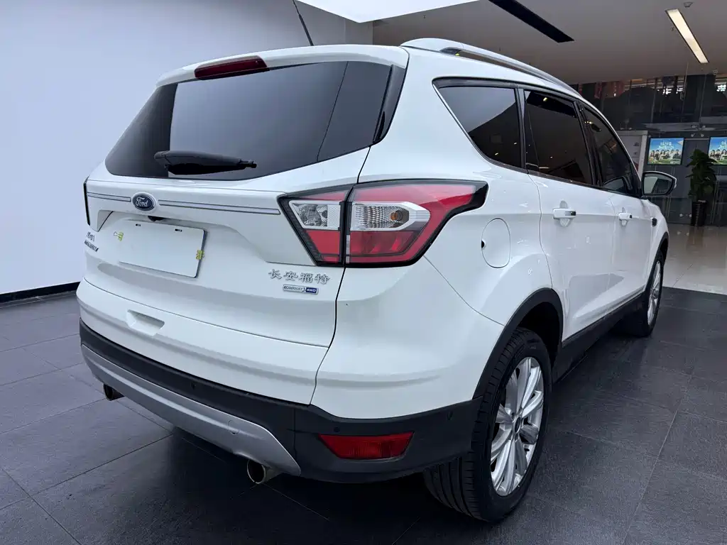 Ford Kuga — миниатюра 9