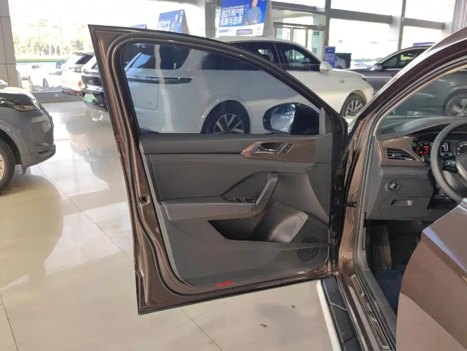 Volkswagen Tharu — миниатюра 7