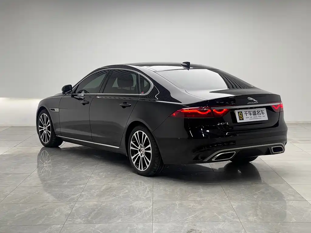 Jaguar XFL — миниатюра 4