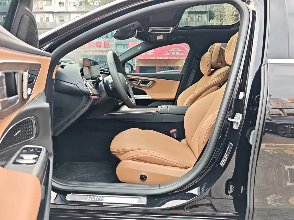 Mercedes-Benz E-Class — миниатюра 6