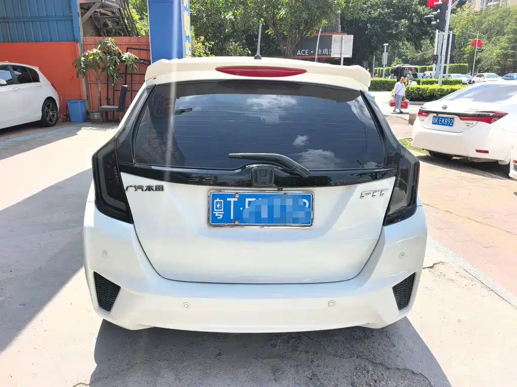 Honda Fit — миниатюра 6