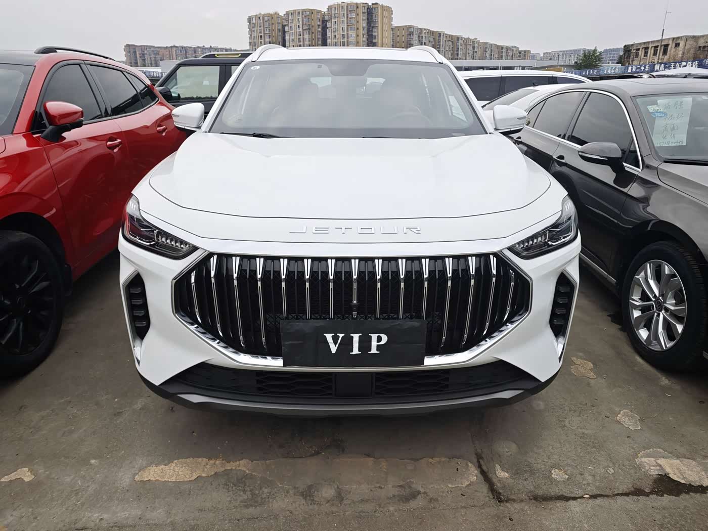 Jetour Jetour X70 PLUS 1.5 л 2024 г. Белый, пробег 15000 км
