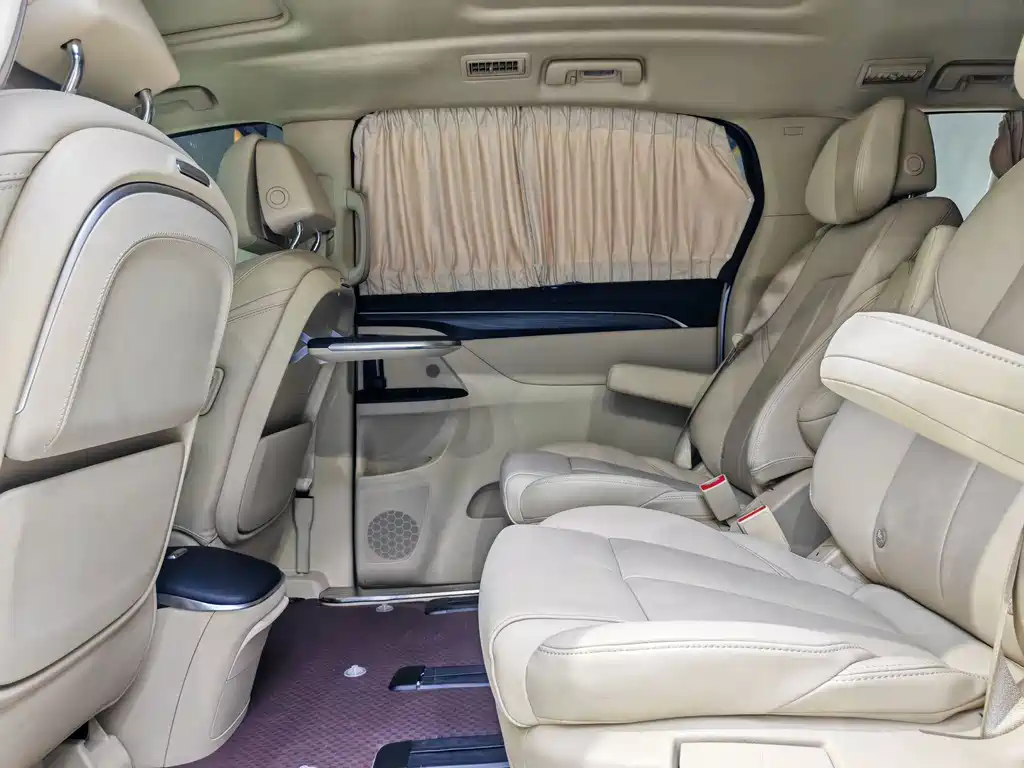 Buick GL8 — миниатюра 7