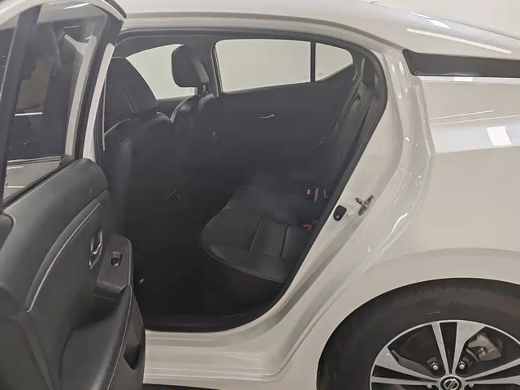 Nissan Sylphy — миниатюра 13