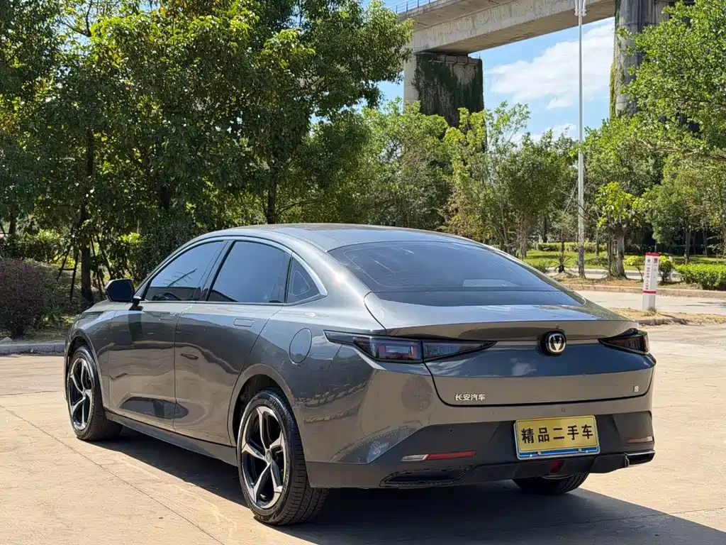 Changan Eado — миниатюра 9