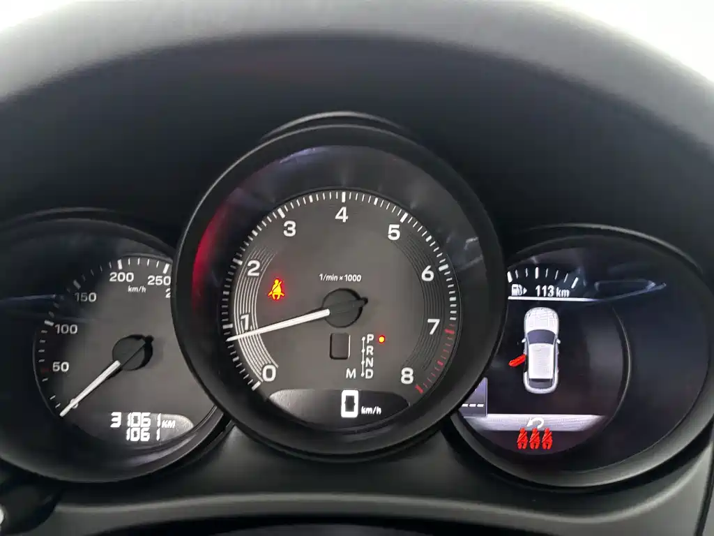 Porsche Macan — миниатюра 15