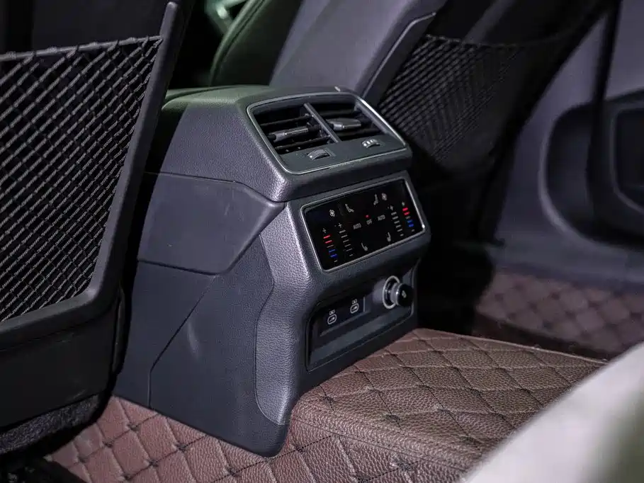 Audi A6L — миниатюра 15