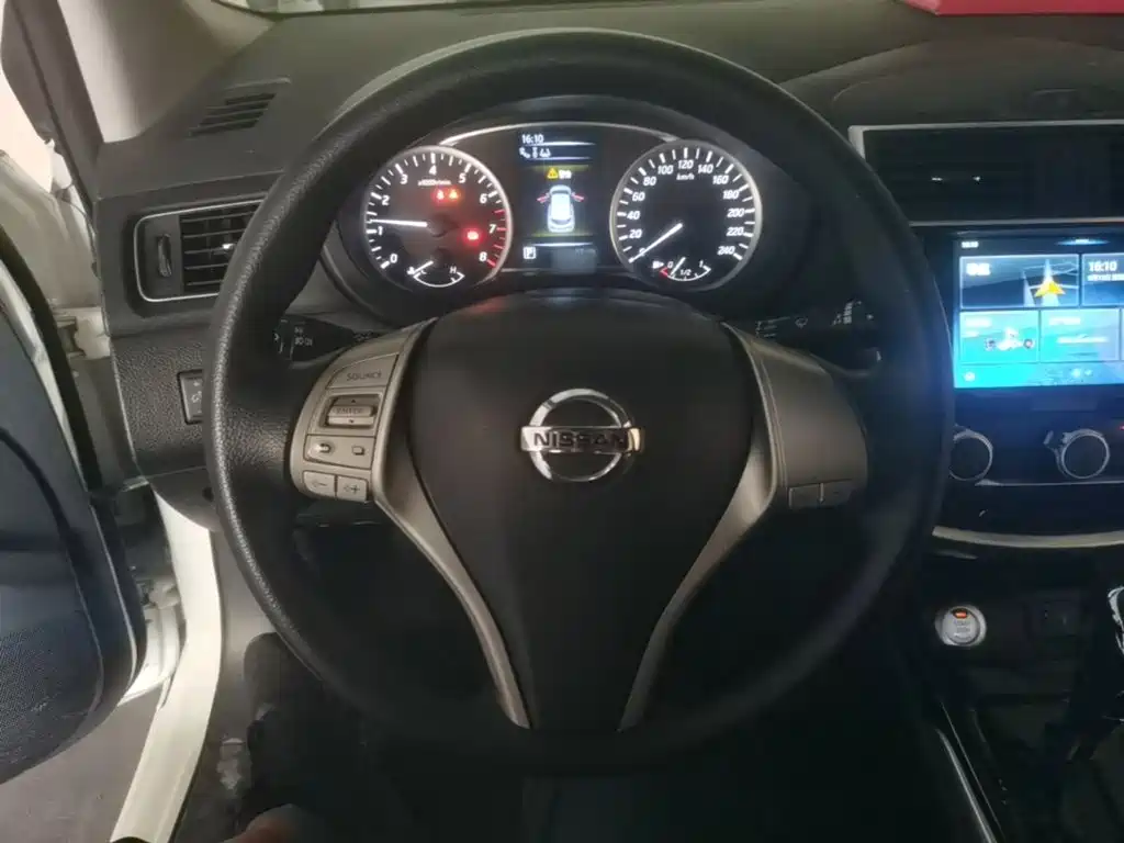 Nissan Tiida — миниатюра 7