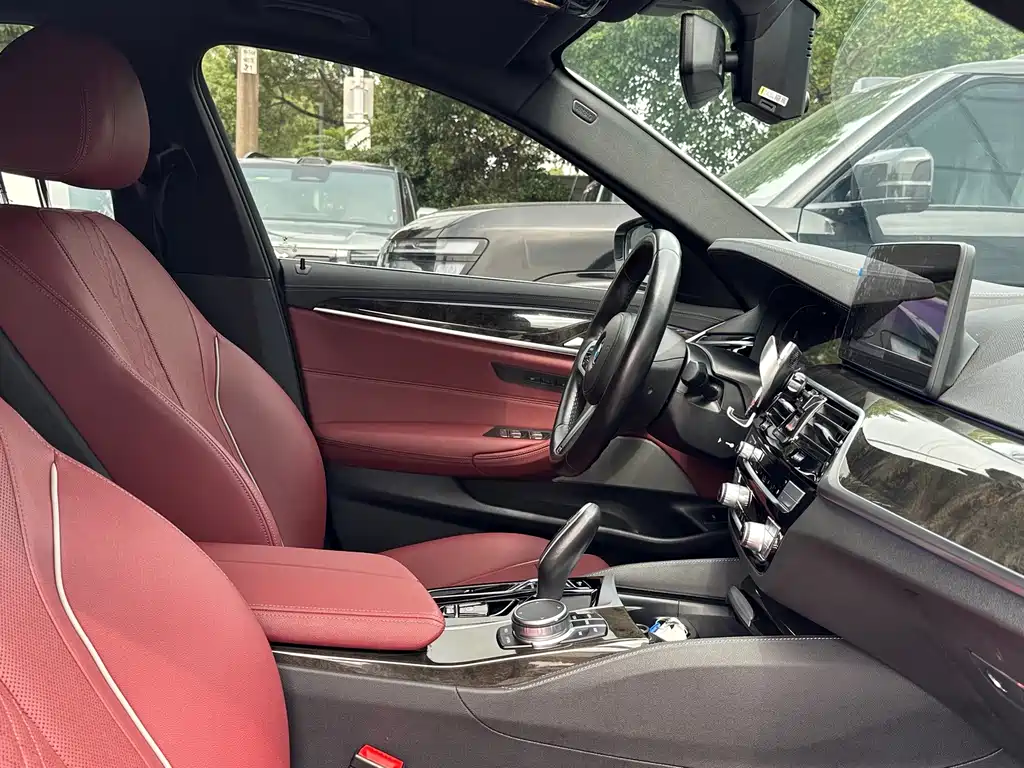 BMW 5 Series — миниатюра 15