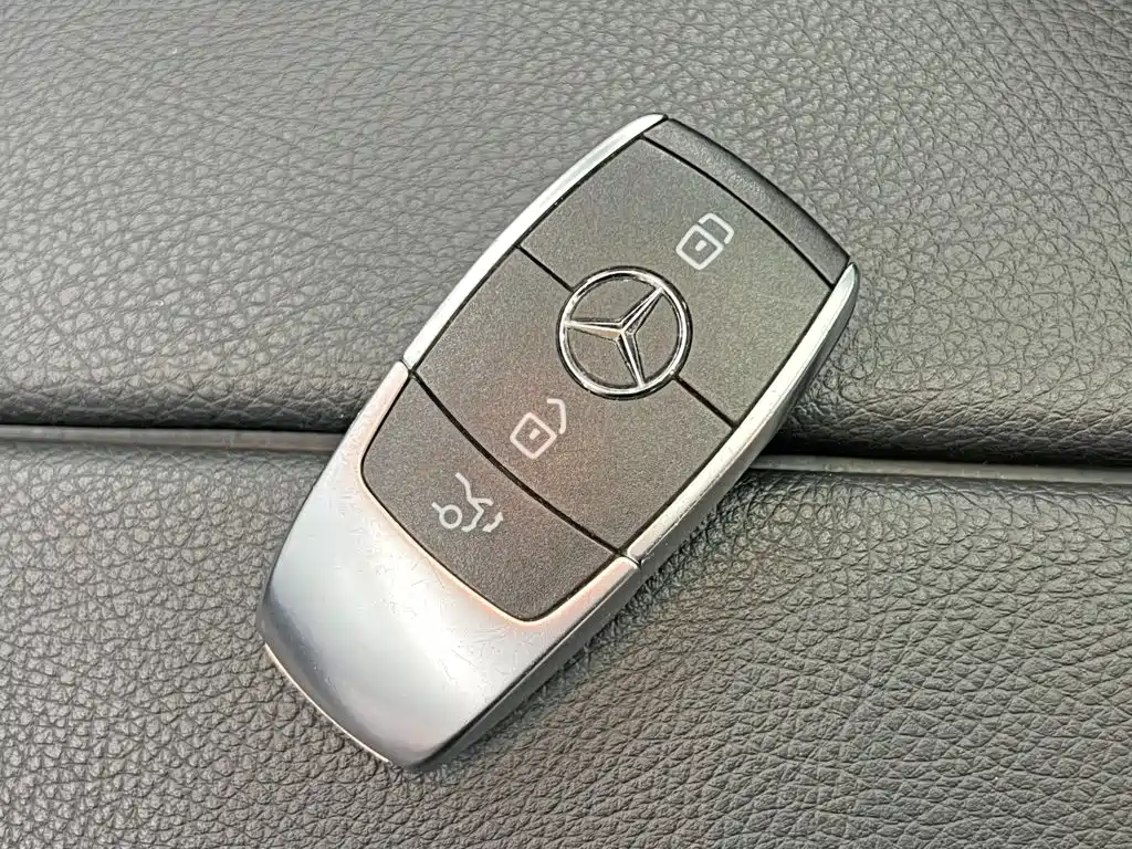 Mercedes-Benz GLB — миниатюра 18