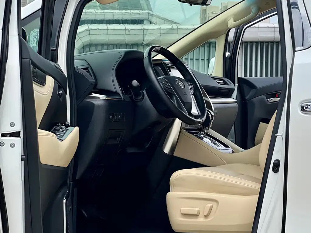 Toyota Alphard 2019 2.5L Luxury