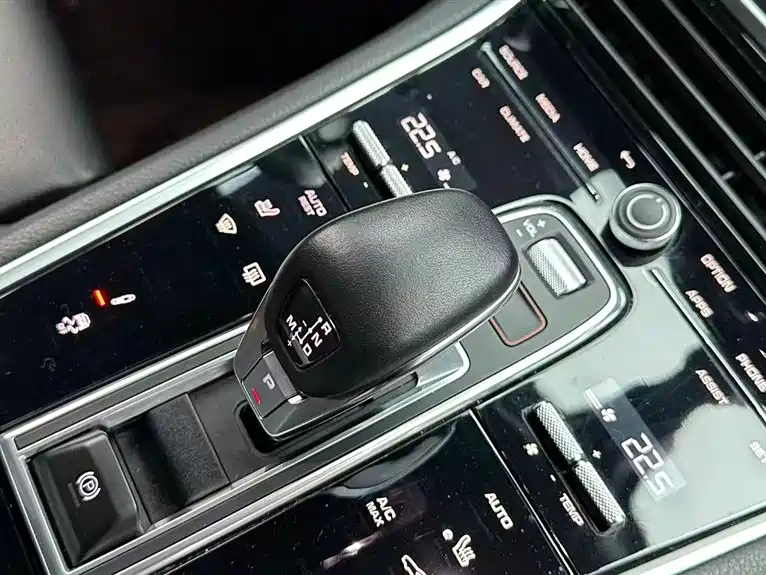 Porsche Panamera — миниатюра 17