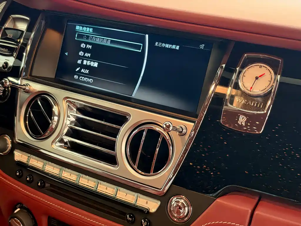 Rolls-Royce Wraith — миниатюра 10