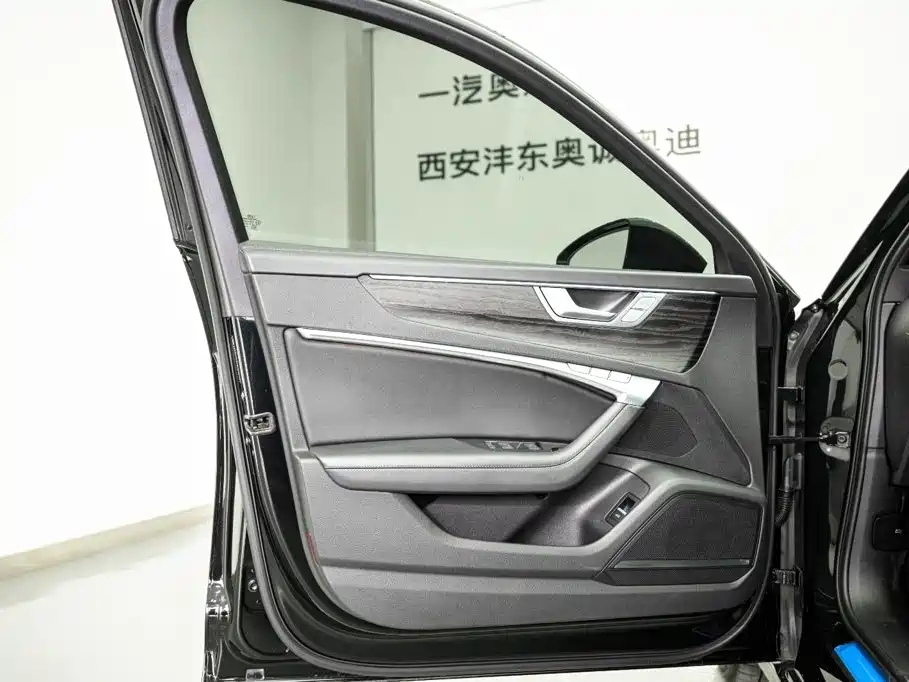 Audi A6L — миниатюра 9
