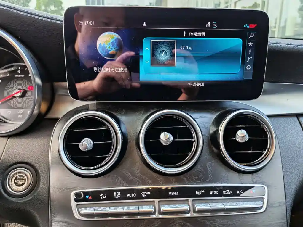 Mercedes-Benz C-Class — миниатюра 11