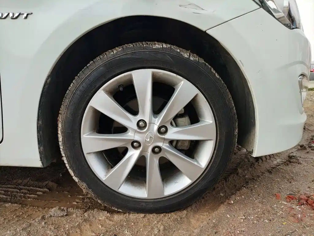 Hyundai Verna — миниатюра 24