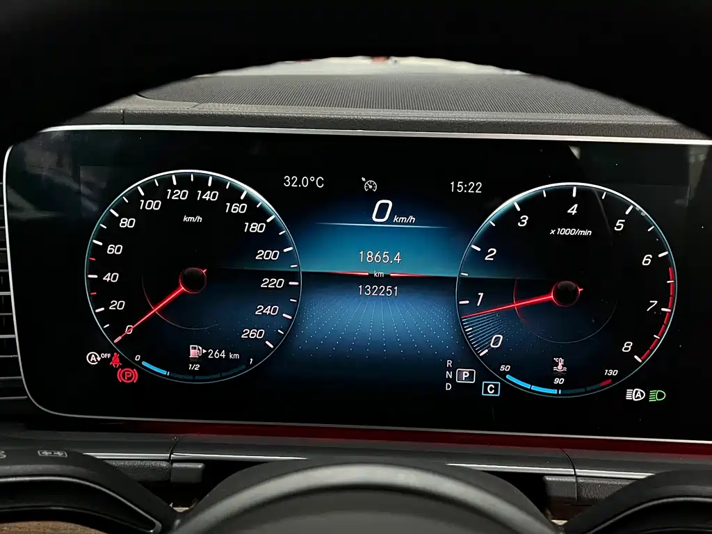 Mercedes-Benz GLE (Import) — миниатюра 18