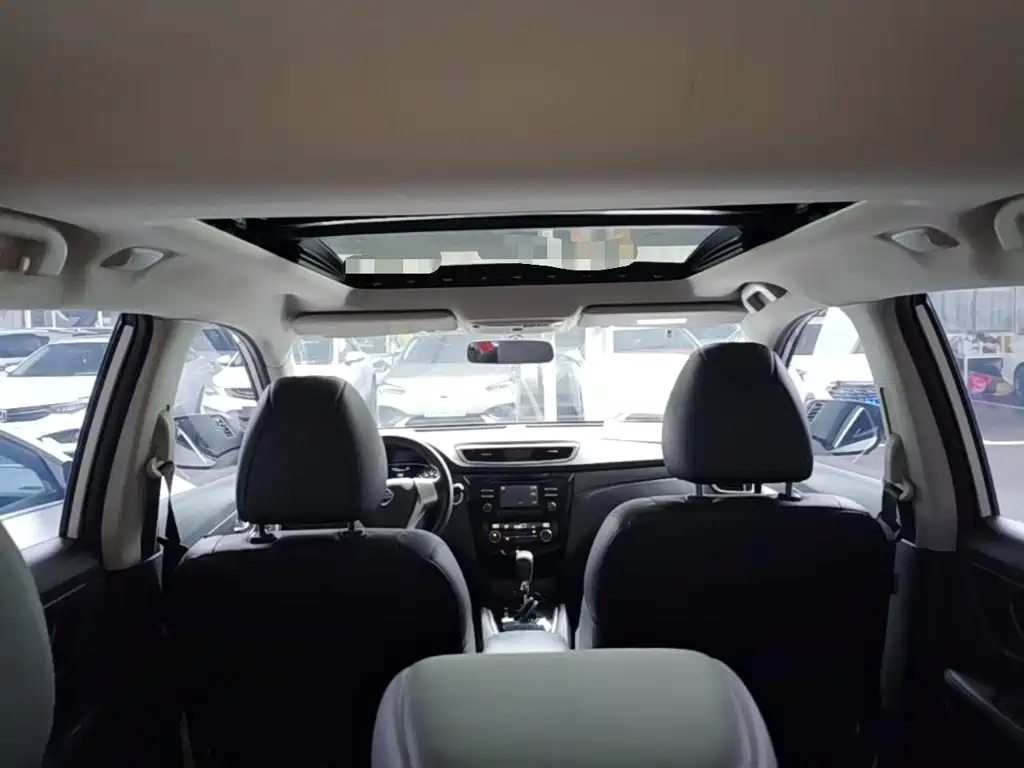 Nissan X-Trail — миниатюра 18