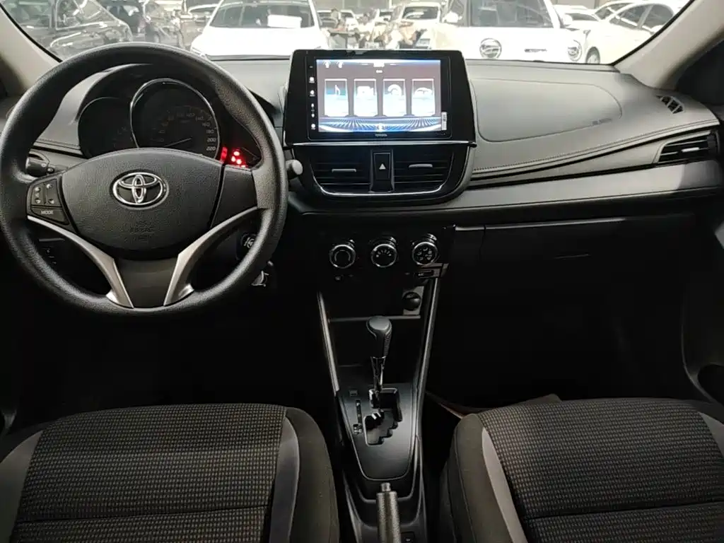 Toyota Vios FS — миниатюра 13