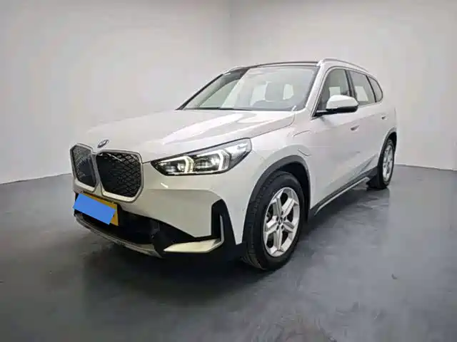 BMW IX1 2026