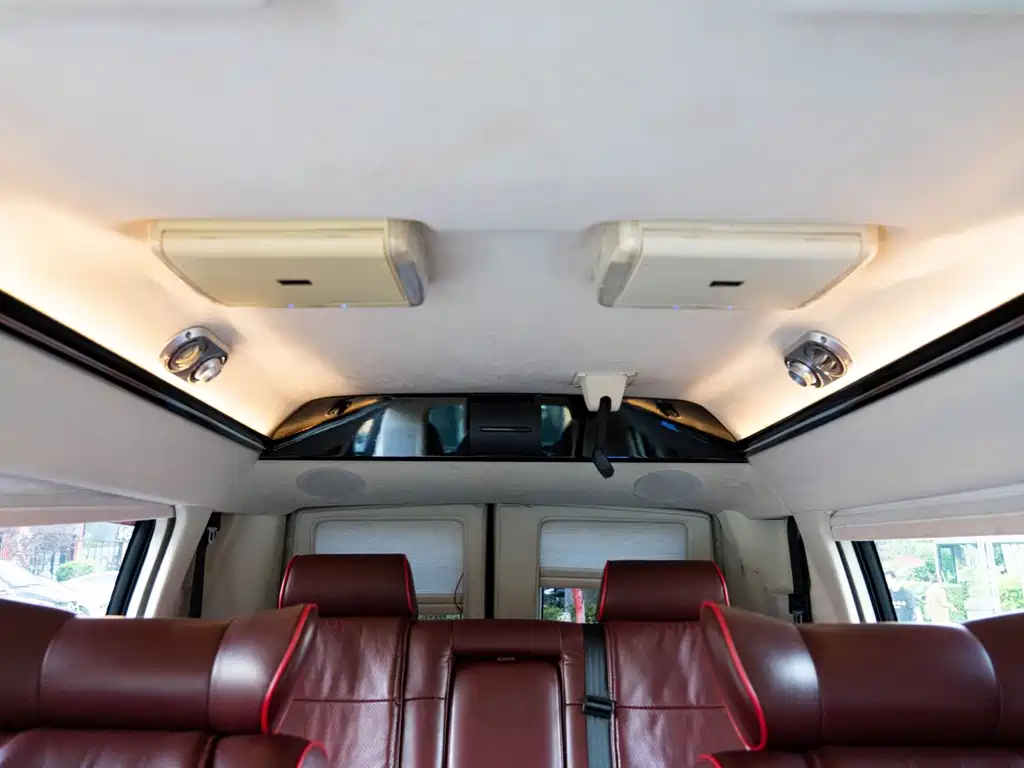 GMC Savana — миниатюра 18