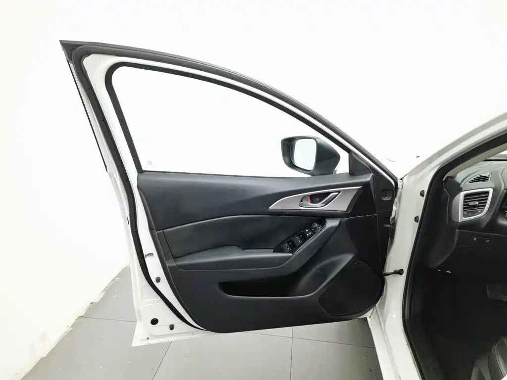 Mazda 3 Axela — миниатюра 8