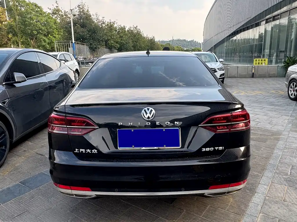 Volkswagen Phideon — миниатюра 5