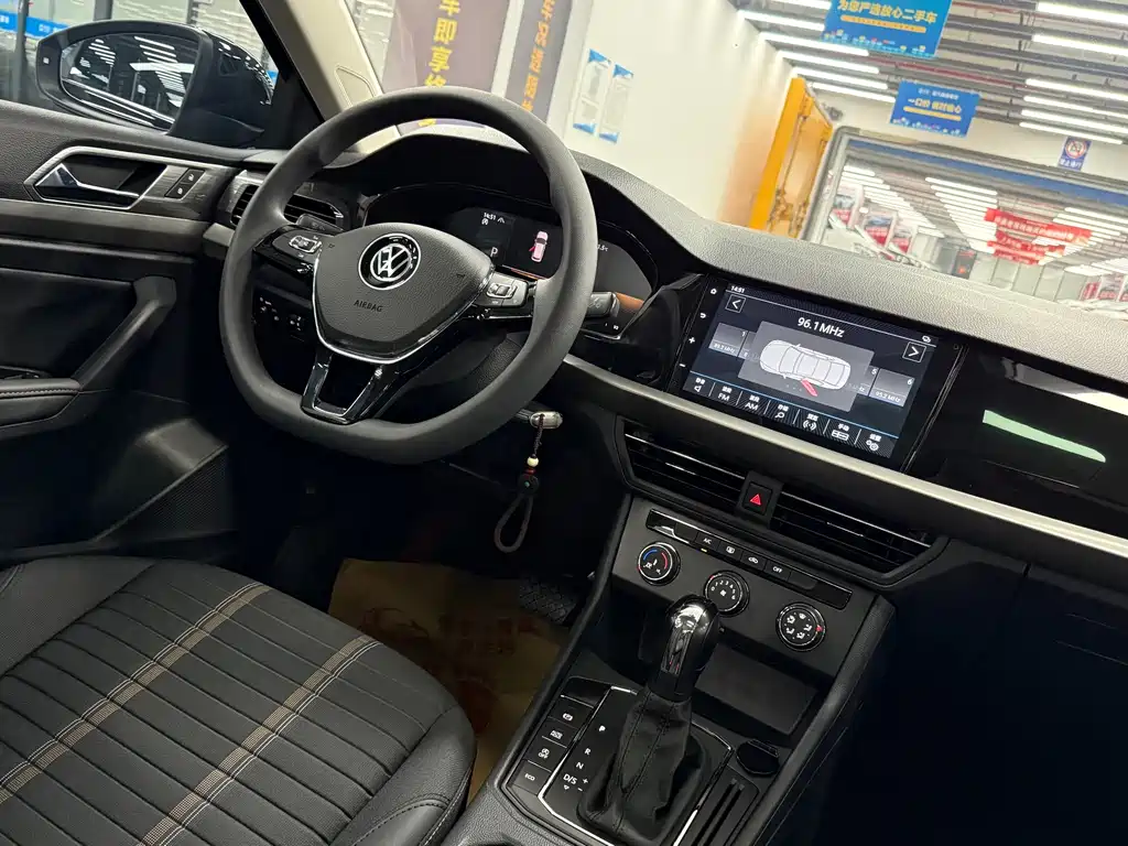 Volkswagen Lavida — миниатюра 10