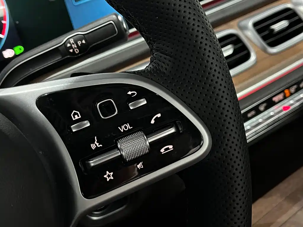 Mercedes-Benz GLE (Import) — миниатюра 20