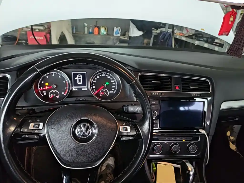 Volkswagen Golf — миниатюра 10