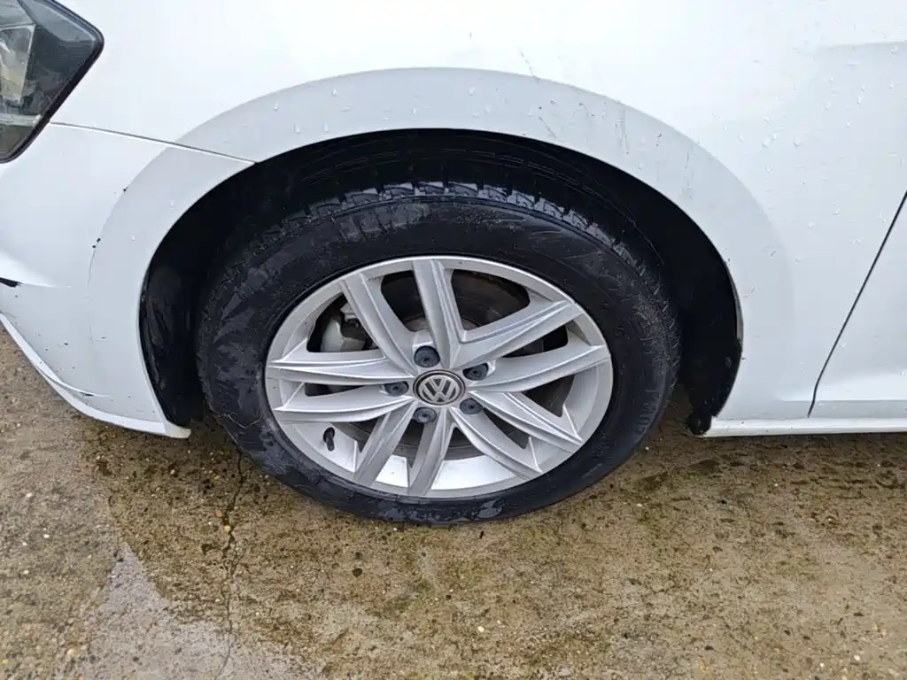 Volkswagen Golf — миниатюра 23