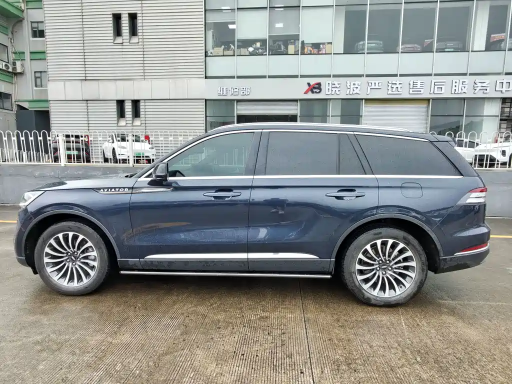 Lincoln Aviator — миниатюра 6