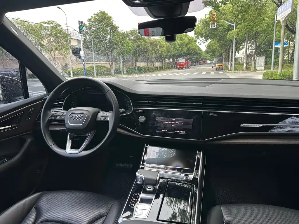 Audi Q7 — миниатюра 11