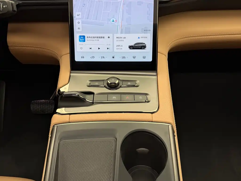 NIO ES6 — миниатюра 15
