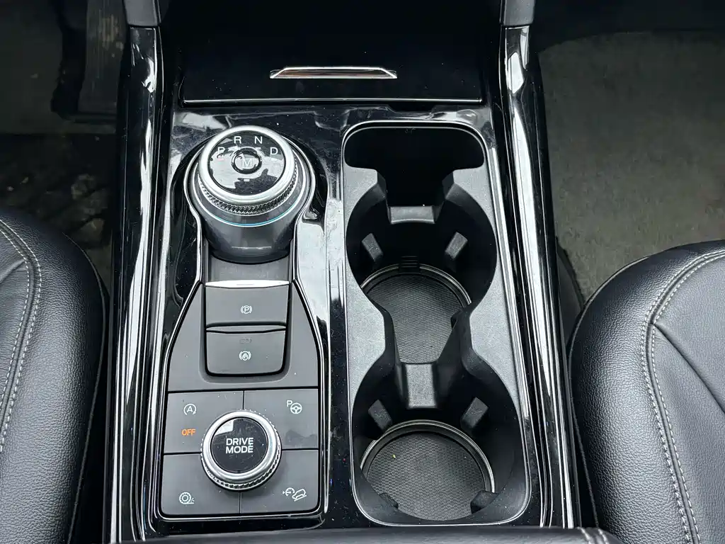 Ford Explorer — миниатюра 15