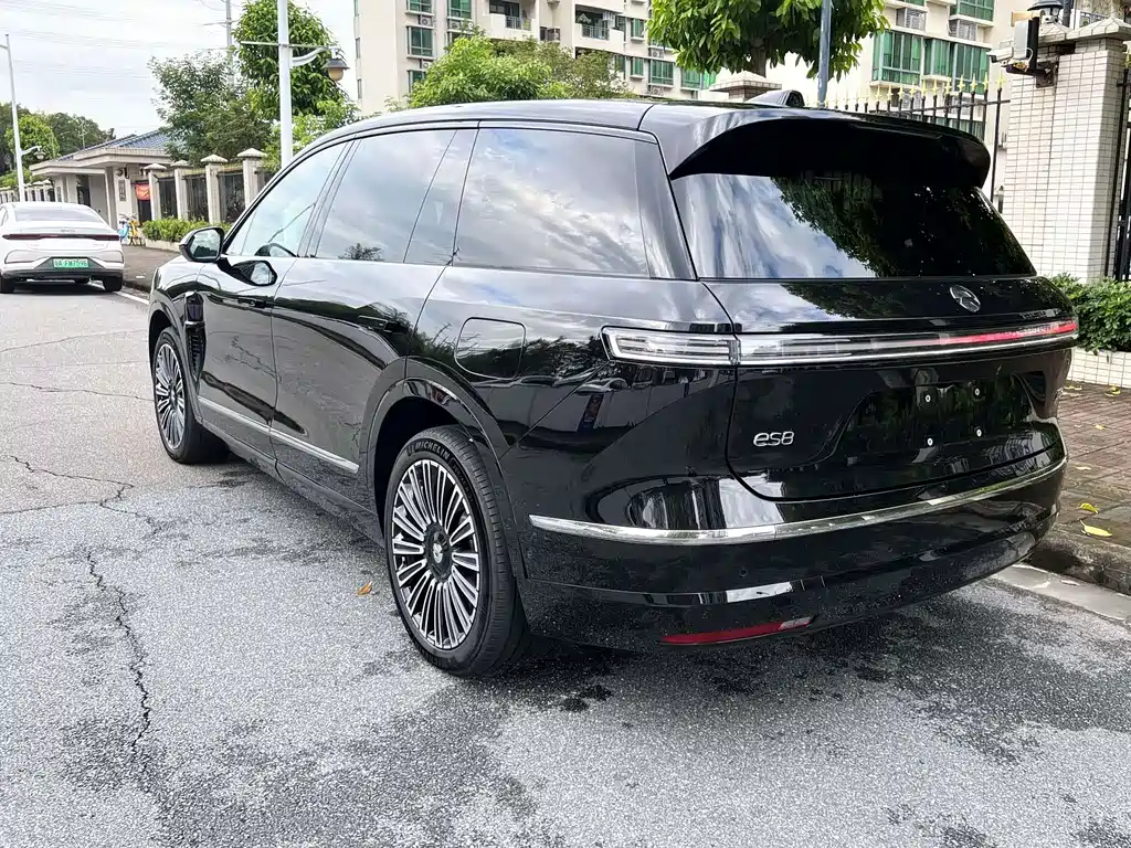 NIO ES8 — миниатюра 6
