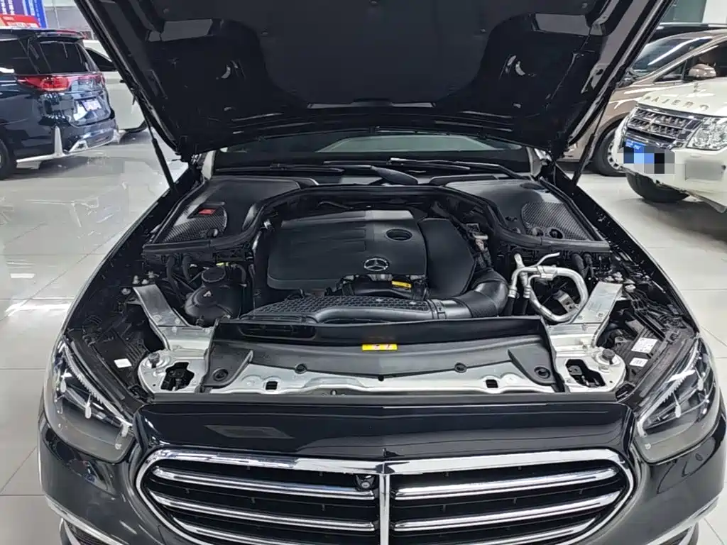 Mercedes-Benz E-Class — миниатюра 20