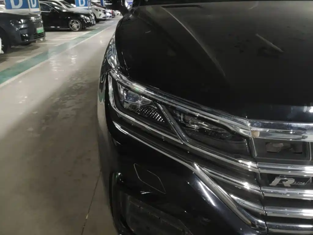 Volkswagen Touareg — миниатюра 8