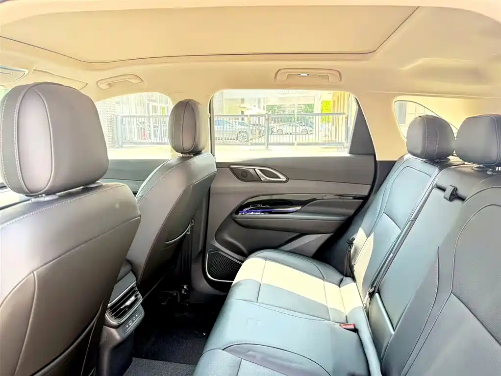 Hongqi HS3 PHEV 2025 125km 200