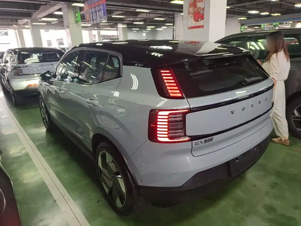 Volvo EX30 — миниатюра 5