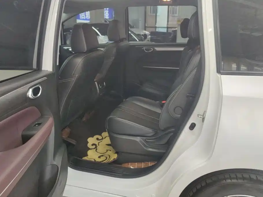 GAC Motor Trumpchi M6 — миниатюра 11
