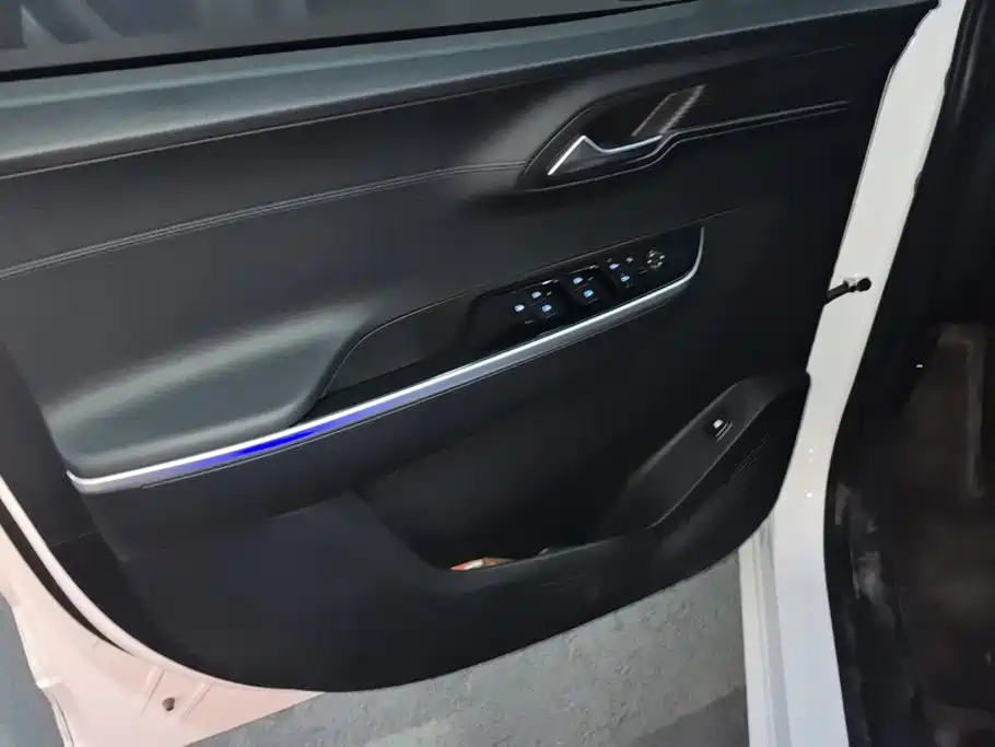 Hyundai Custo — миниатюра 7