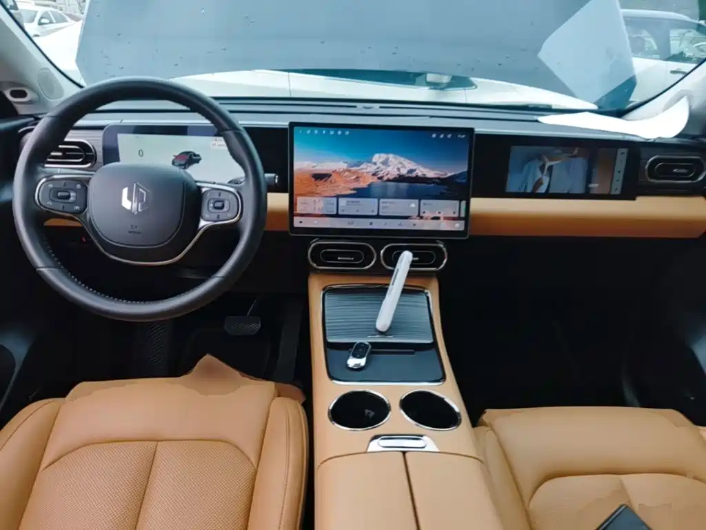 Leapmotor Leapmotor C11 — миниатюра 10