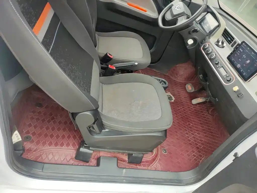 Wuling MINIEV — миниатюра 25