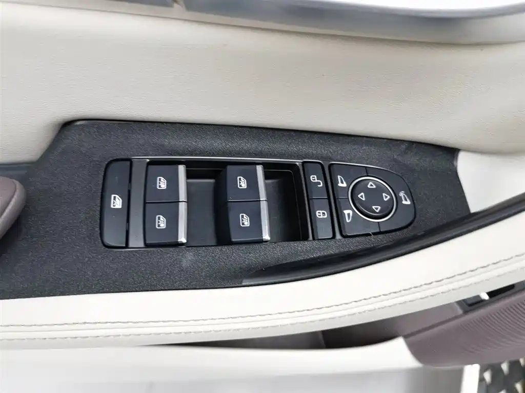 BYD Song Plus PLUS 2025 DM-i 112KM Luxury