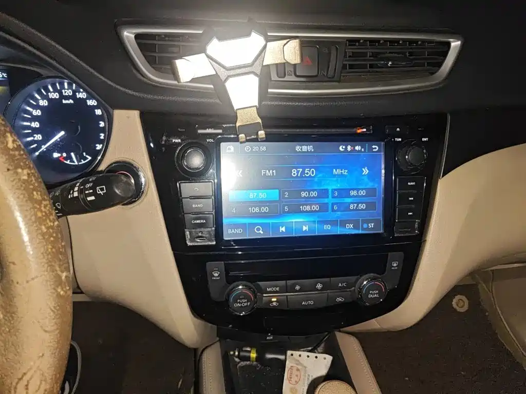 Nissan X-Trail — миниатюра 9